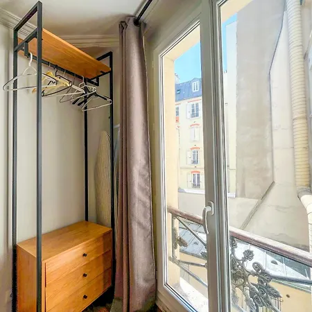 02 - Faubourg